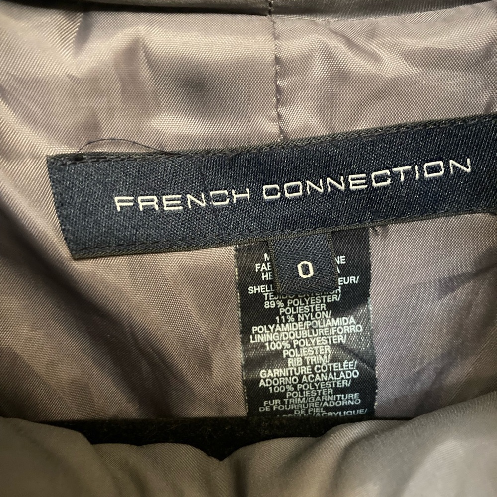 Vintage French Connection Cropped Bomber Style Puffer Jacket - Picture 6 of 6